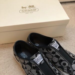 Size 8.5 classic Coach shoes